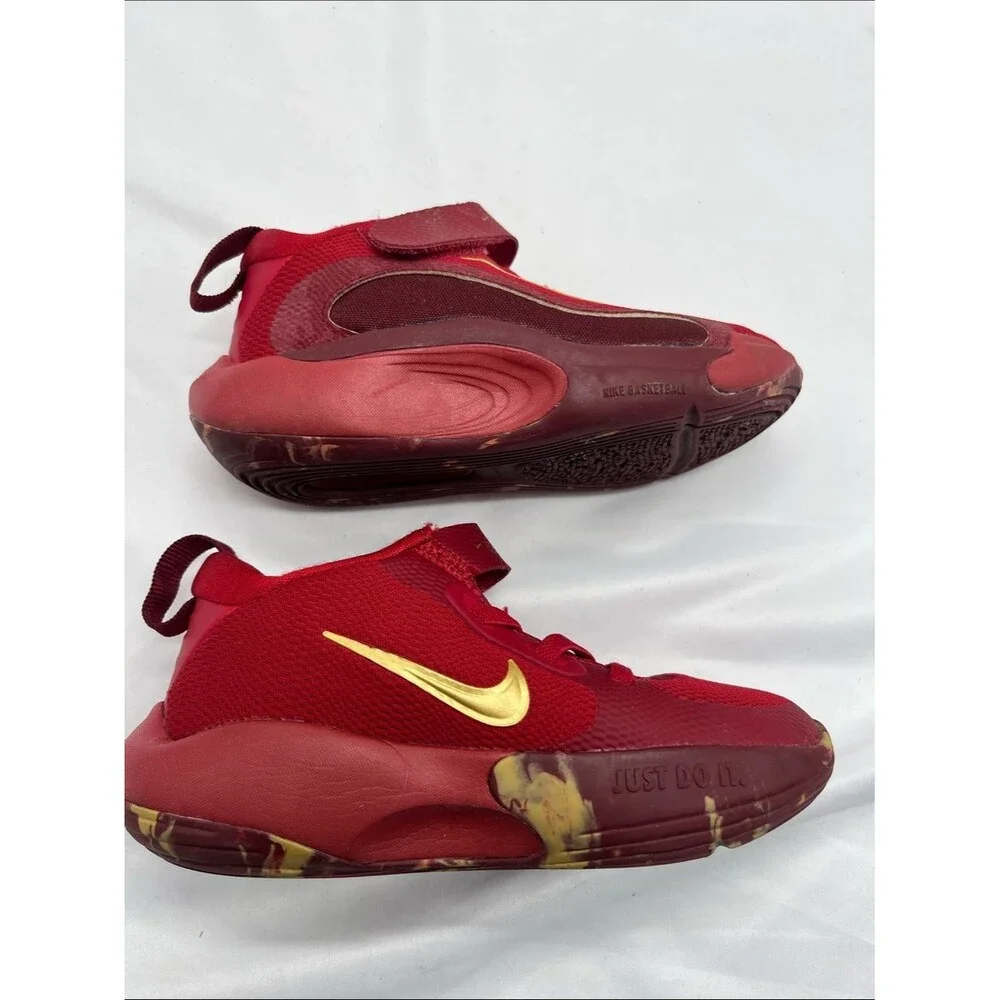 Nike isofly red